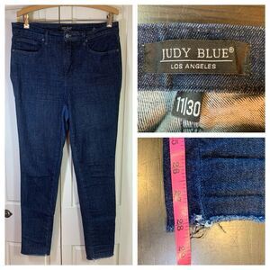 Judy Blue Jeans Womens 11/30 Skinny Fit Dark Wash Denim Pants Raw Hem Minimalist